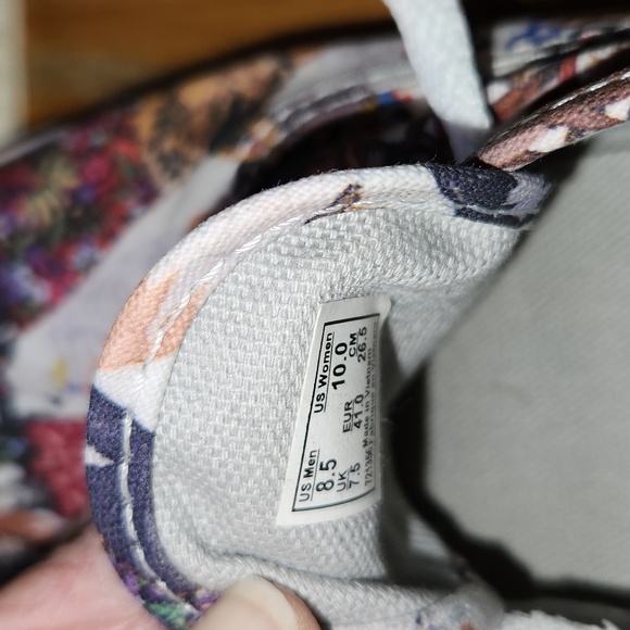 ASPCA Vans Off The Wall Tennis Shoes - Picture 7 of 16